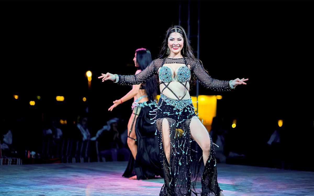 Desert Safari in Dubai with Belly Dance 
