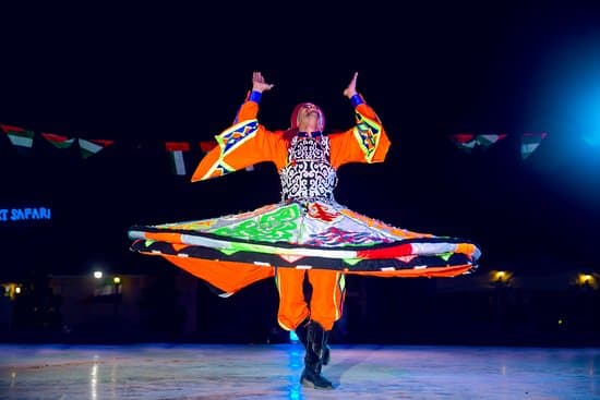 Desert Safari Dubai [Tanoura Dance]